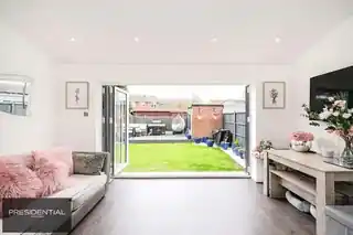 244 Lodge Lane, photo 4