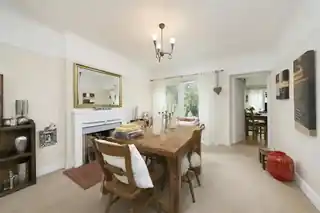 246 Staines Road, photo 2