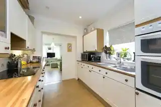 246 Staines Road, photo 4