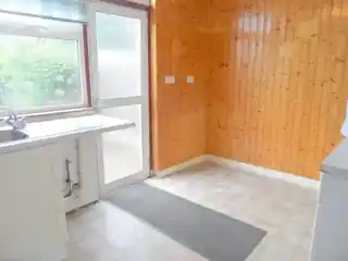 248 Parkside Avenue, photo 4
