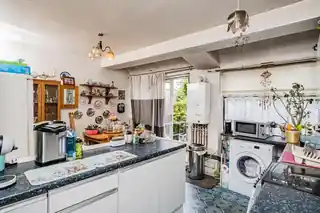 249 Lansbury Drive, photo 4