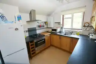 249 Shaftesbury Avenue, photo 3