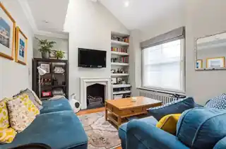 24A Broughton Road, photo 3