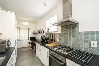 24A Glenhurst Road, photo 3