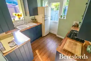 24A Granton Avenue, photo 3