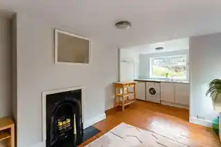 24B Lind Street, photo 2