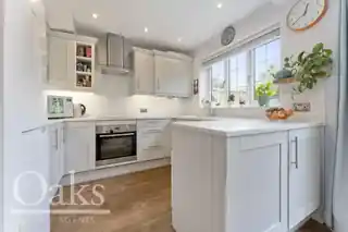 24B Radcliffe Road, photo 2
