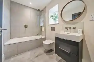 24C Coulsdon Court Road, photo 3