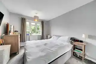 25 Abbess Close, photo 4