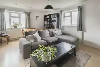 25 Alexandria Road, photo 2