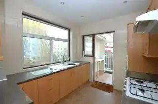 25 Alton Gardens, photo 2