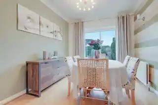 25 Angus Drive, photo 3
