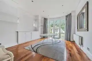 25 Avondale Avenue, photo 4