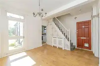 25 Coombe Road, photo 3
