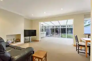 25 Eaton Road, photo 2