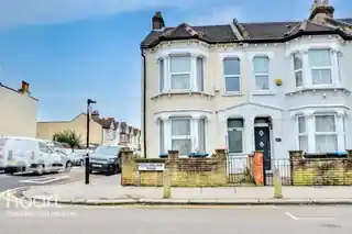 25 Ecclesbourne Road, photo 2
