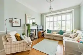 25 Fairdene Road, photo 2