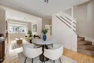 25 Frinton Road, photo 3