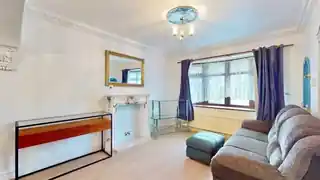 25 Hedingham Road, photo 2