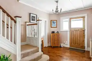 25 Holland Avenue, photo 2