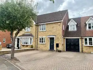25 Holt Road, photo 3