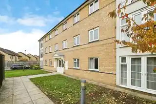 25 Lacewing Close, photo 2