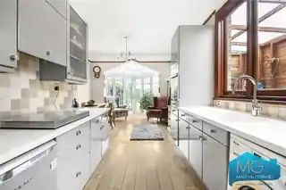 25 Lancaster Road, photo 2