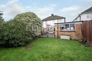 25 Lee Road, photo 3