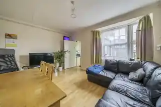 25 Morteyne Road, photo 3
