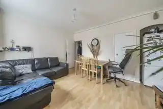 25 Morteyne Road, photo 4