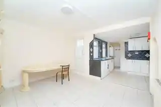 25 New Road, photo 3
