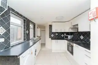 25 New Road, photo 4