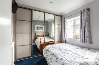 25 Nutbrowne Road, photo 3