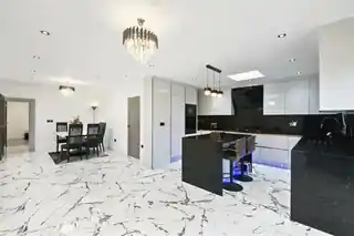 25 Orchard Waye, photo 4