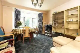 25 Salehurst Close, photo 2