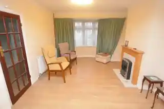 25 Southdown Crescent, photo 2