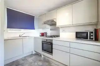 25 St Anthonys Close, photo 2