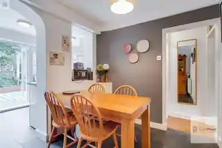 25 St Quintin Road, photo 4