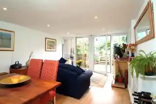 25 Tadmor Street, photo 2