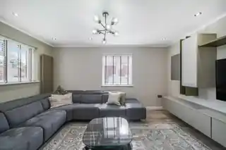 25 Tintagel Drive, photo 4