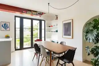 252 Kingsbridge Road, photo 2