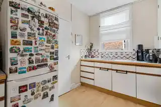 256 Barcombe Avenue, photo 4