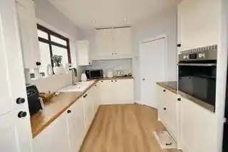 256 Havering Road, photo 4