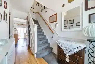 258 Garth Road, photo 2
