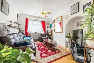 258 Garth Road, photo 3