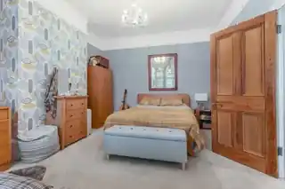 25A Macdonald Road, photo 3