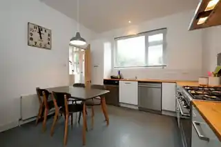 25B Abbeville Road, photo 2