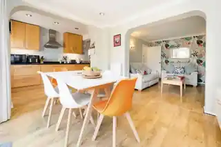 25B Percival Road, photo 4