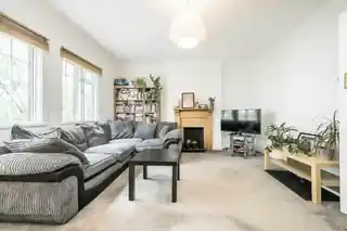 25B, Popesgrove Mansions, Heath Road, photo 2