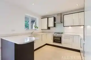 26 Bayswater Close, photo 2